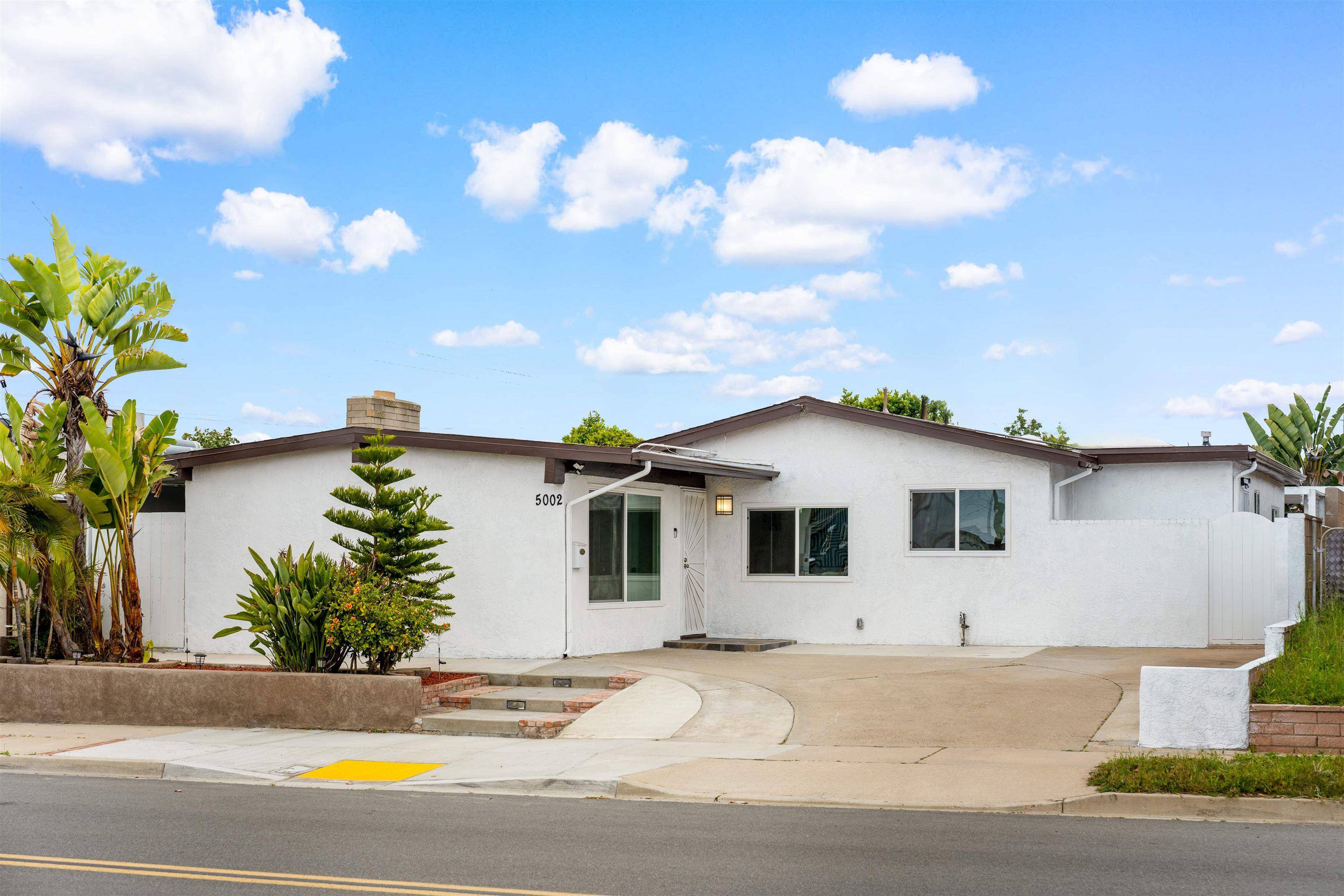 San Diego, CA 92117,5002 Triana St