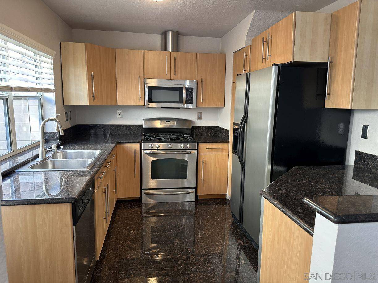 San Diego, CA 92131,9990 Scripps Vista Way #90