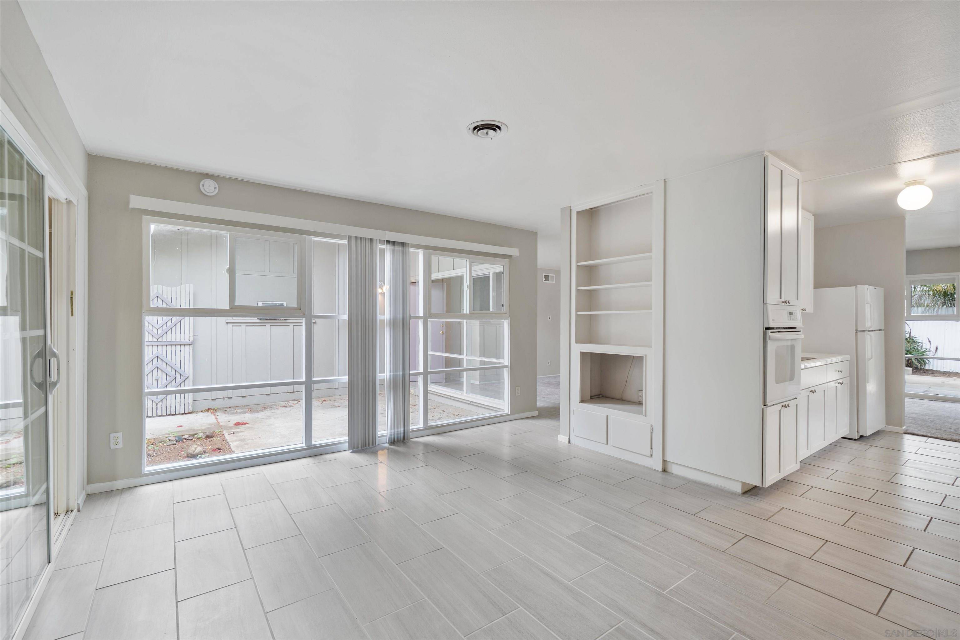 San Diego, CA 92117,6734 Barnhurst Dr