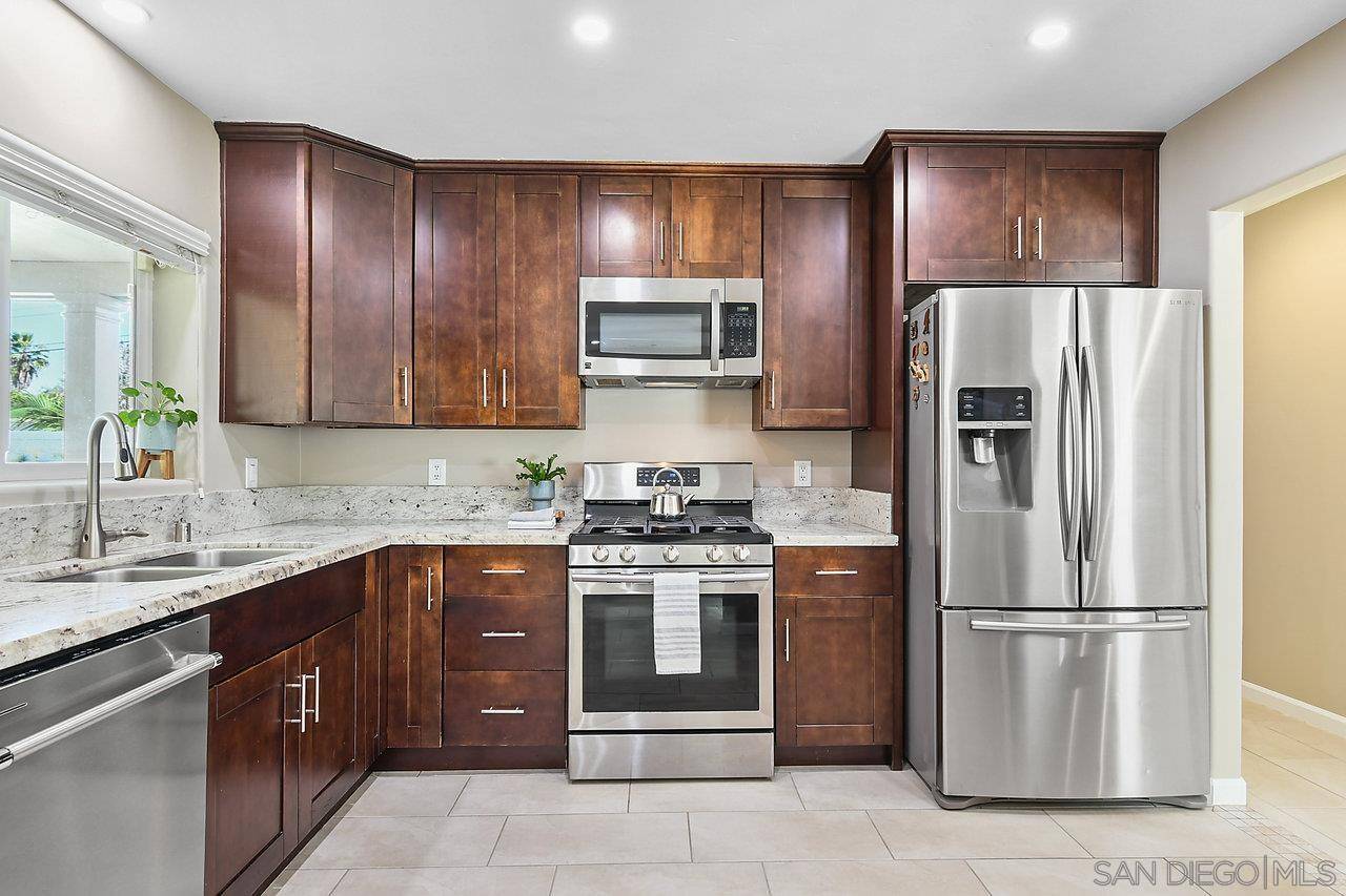 Santee, CA 92071,8931 Sunwood Dr