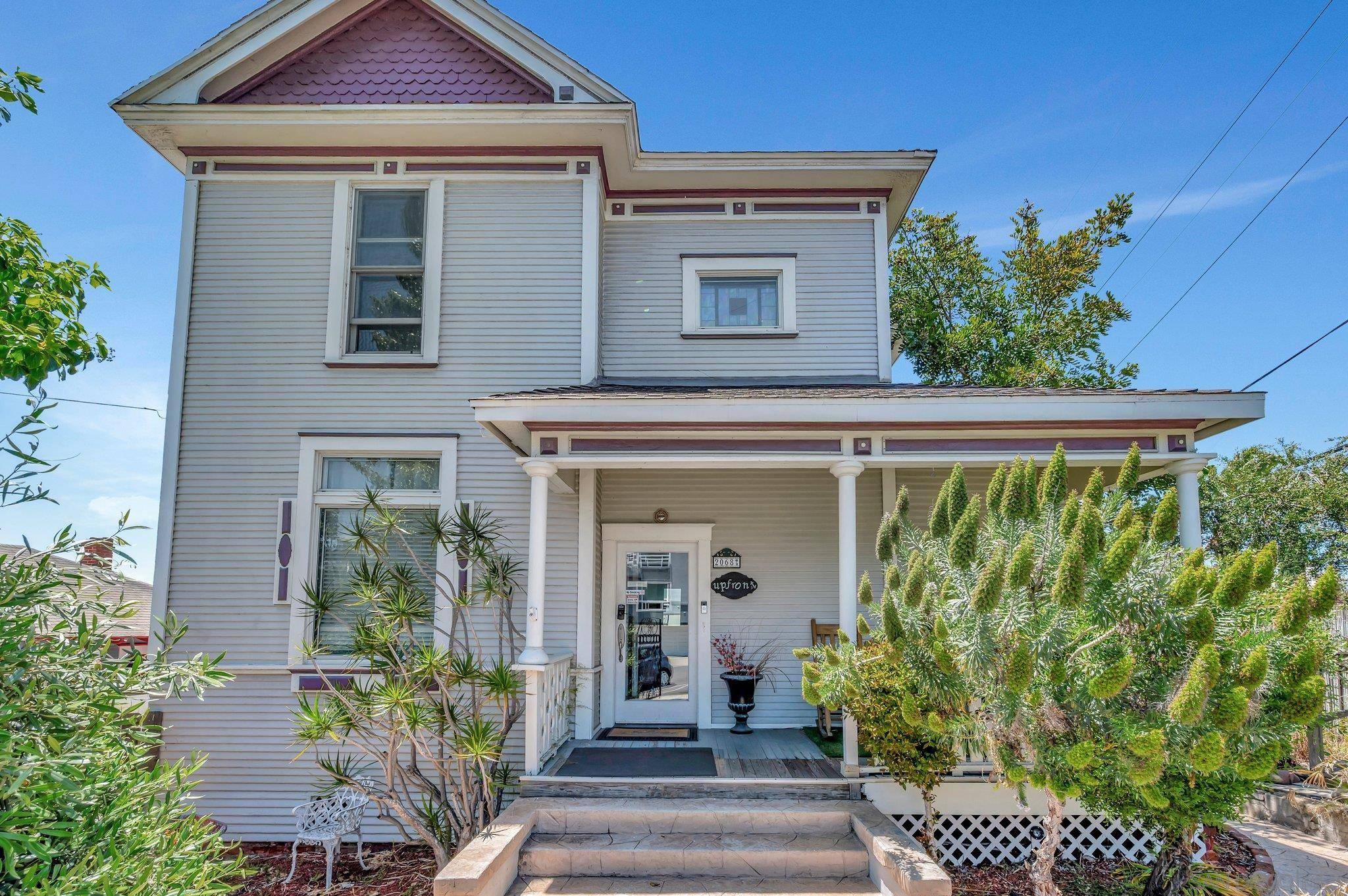 2068 Front St, San Diego, CA 92101