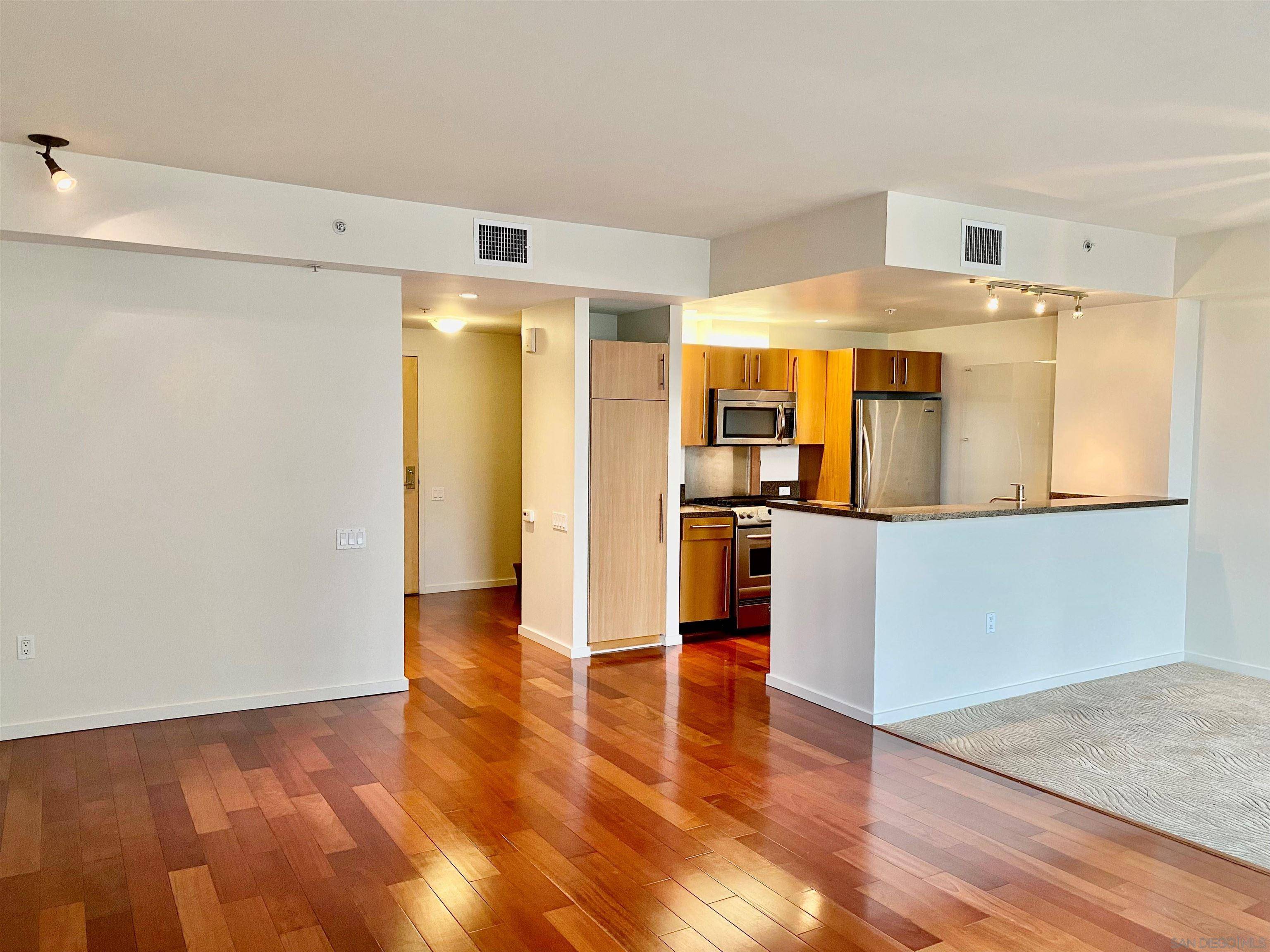 350 11th Avenue #619, San Diego, CA 92101