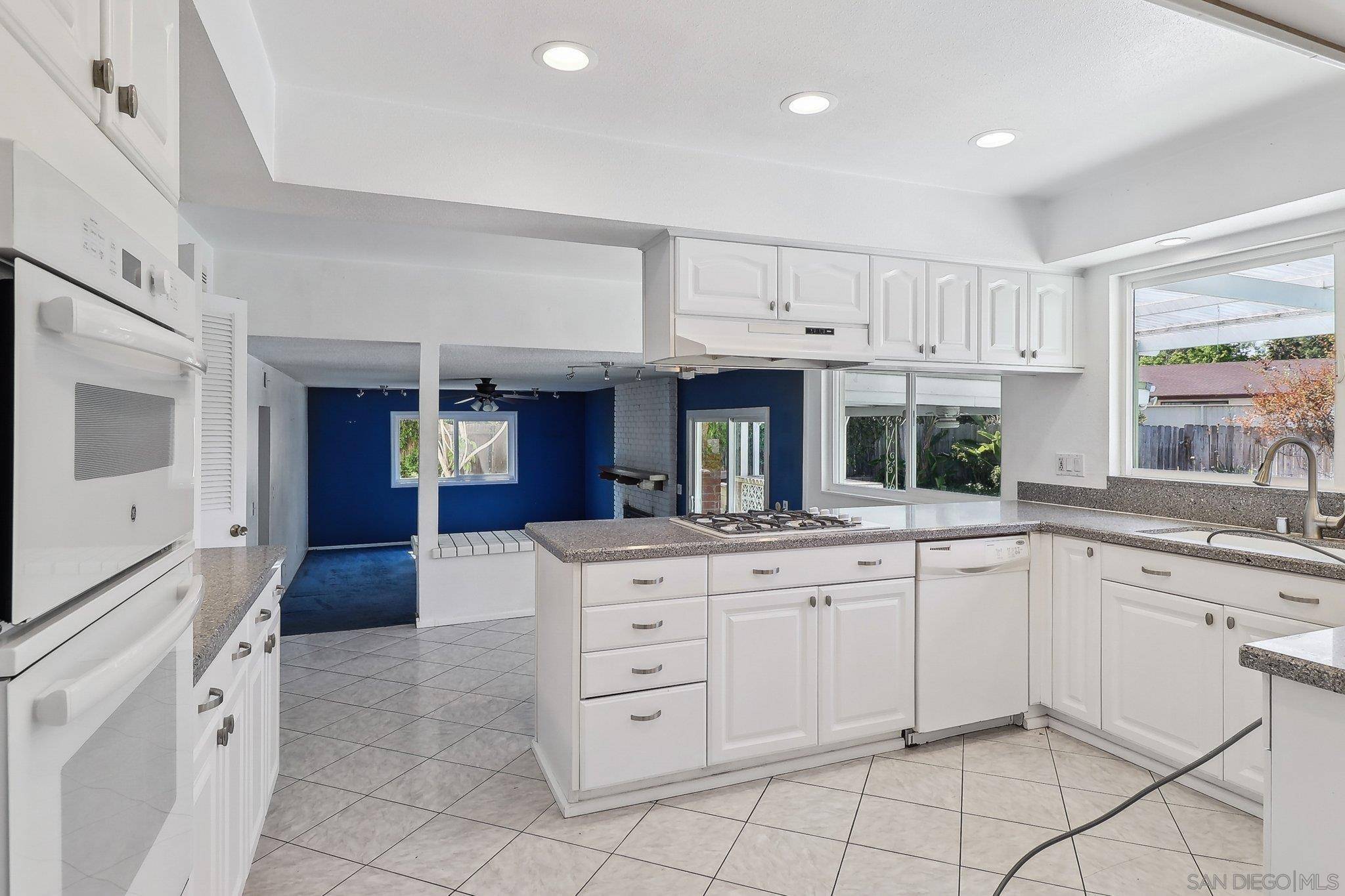 Del Cerro, CA 92120,6268 Lance Place