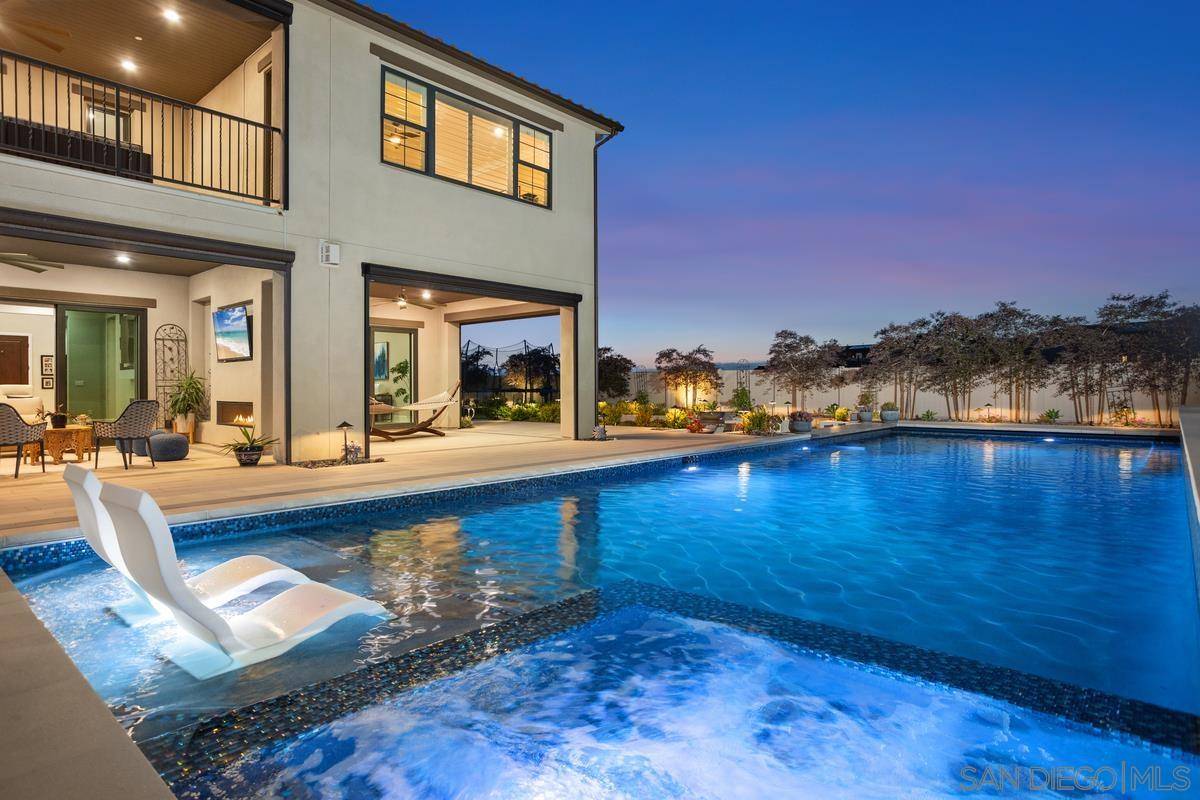 San Diego, CA 92127,8416-18 Hidden Cove Way