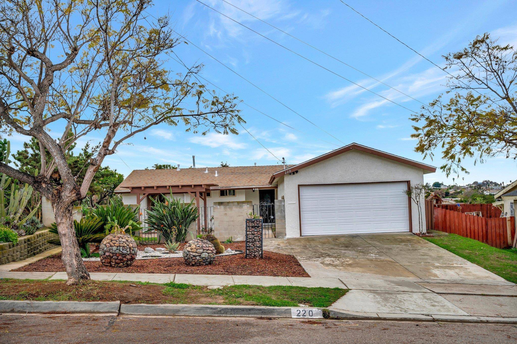 220 Middlebush Dr, San Diego, CA 92114