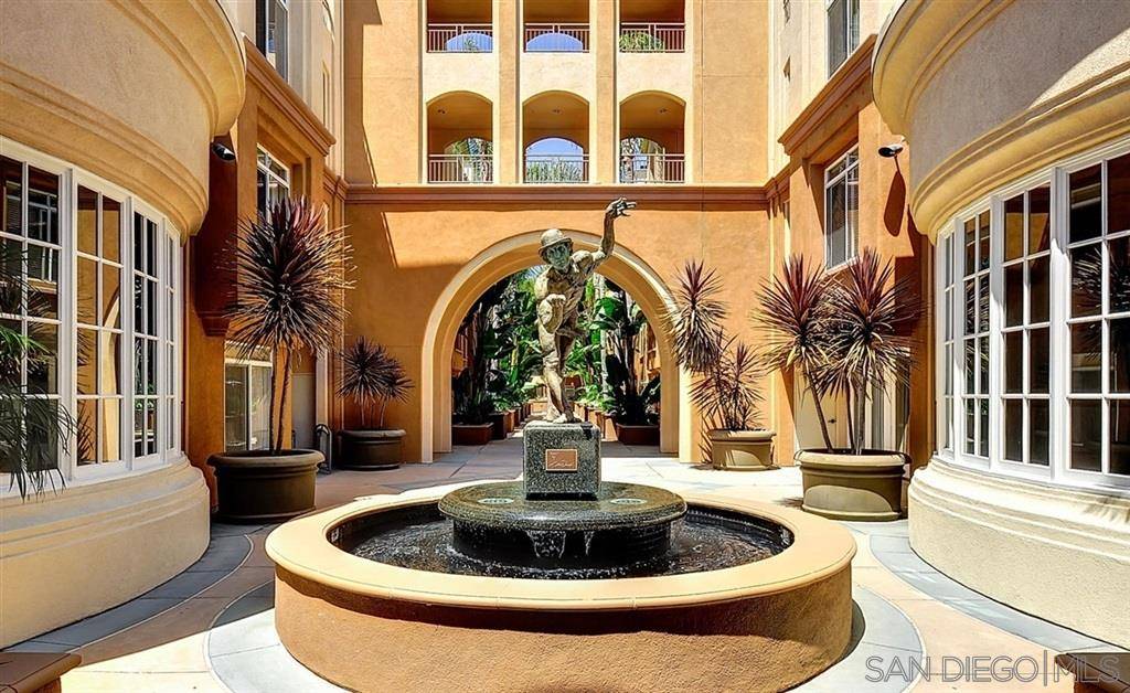 La Jolla, CA 92037,9293 Regents Rd #C307