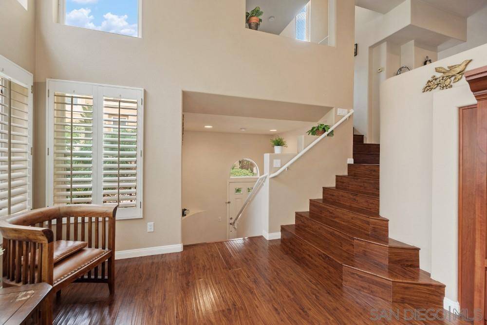 San Diego, CA 92130,12674 Carmel Country Rd #34