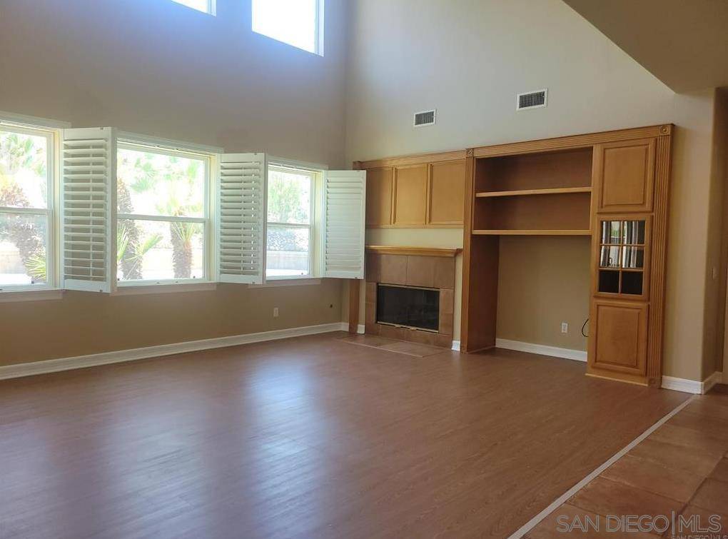 San Diego, CA 92131,11633 Winding Ridge Dr