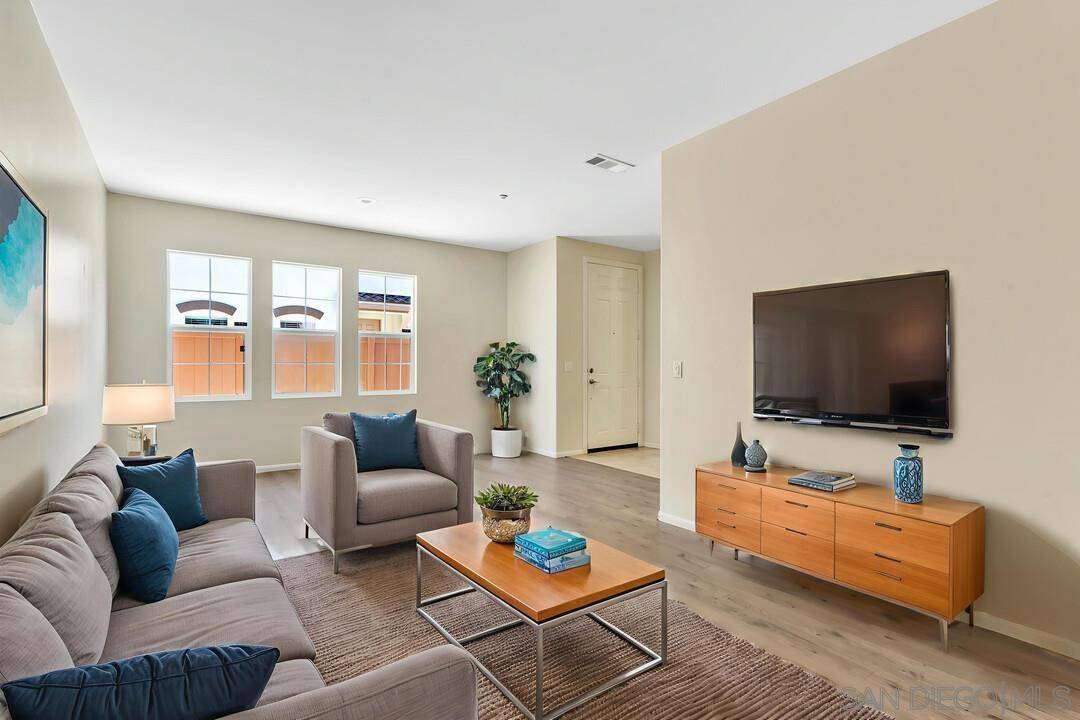 Vista, CA 92084,1307 Isabella Way