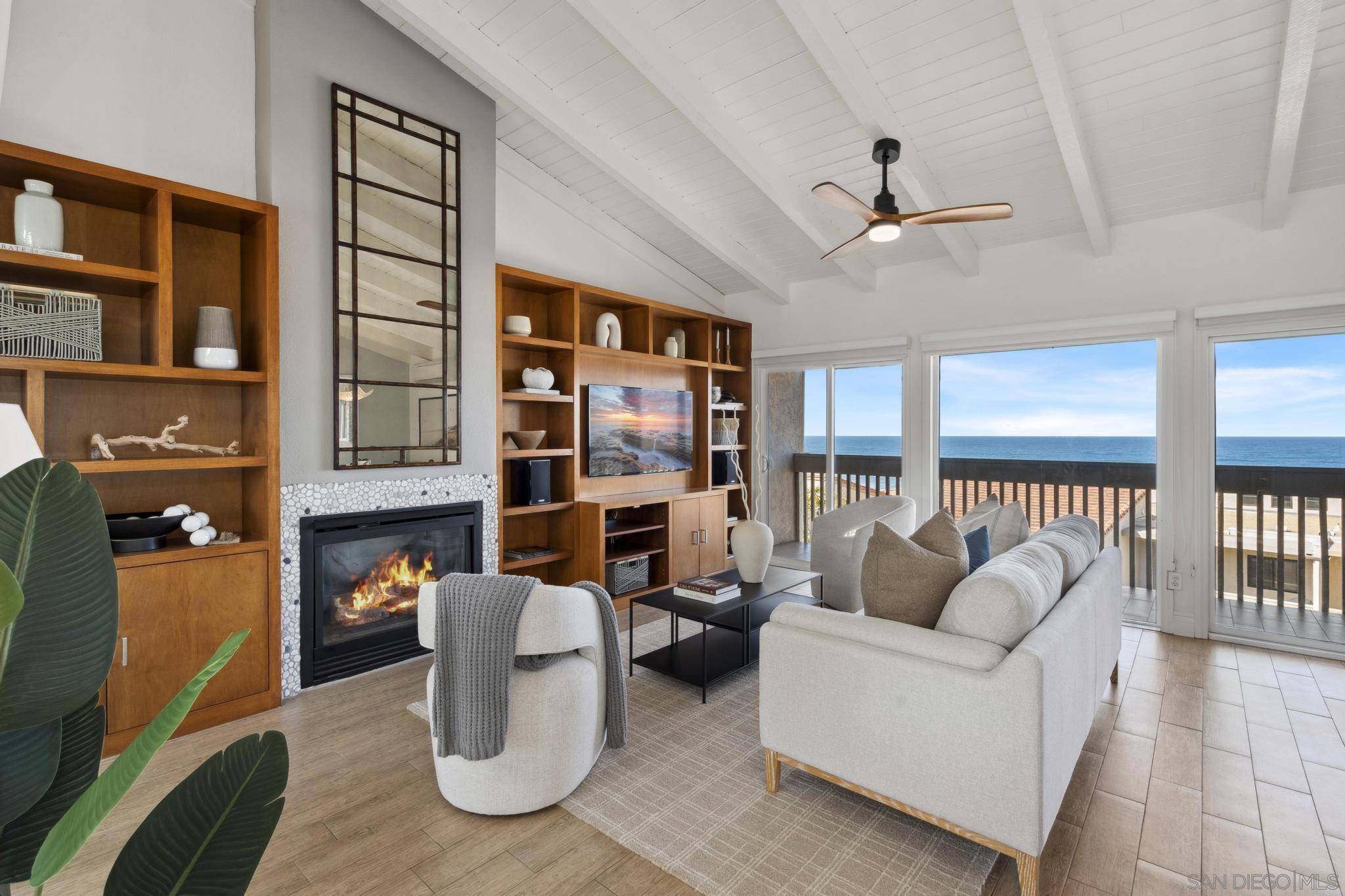 Solana Beach, CA 92075,429 S Sierra Ave #350