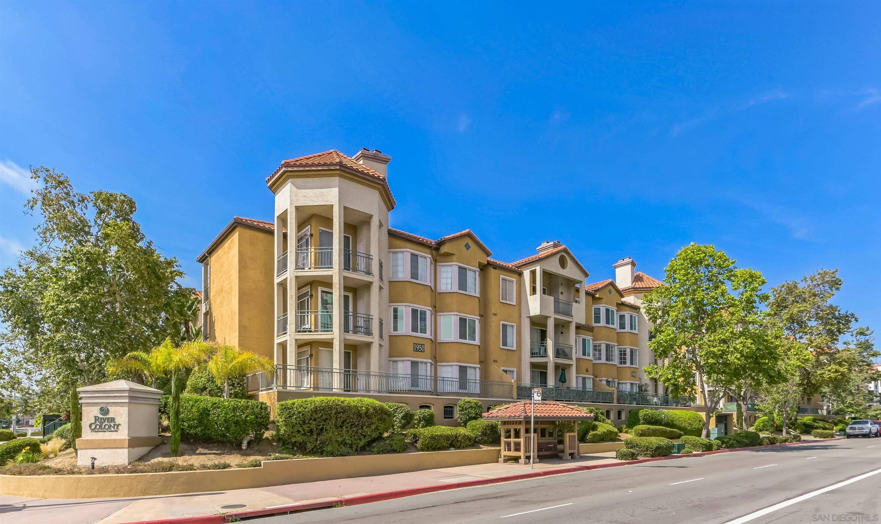 1950 Camino De La Reina #201, San Diego, CA 92108