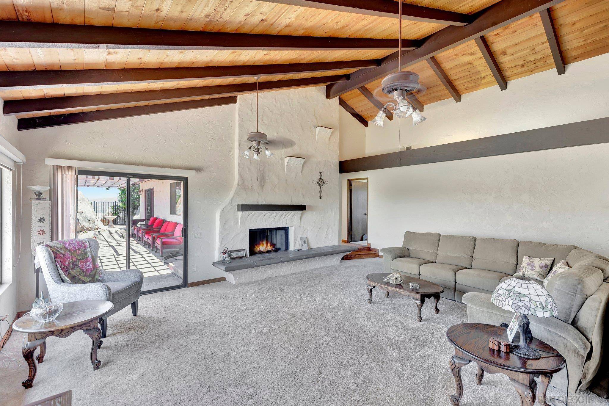 El Cajon, CA 92019,2458 Pence Dr