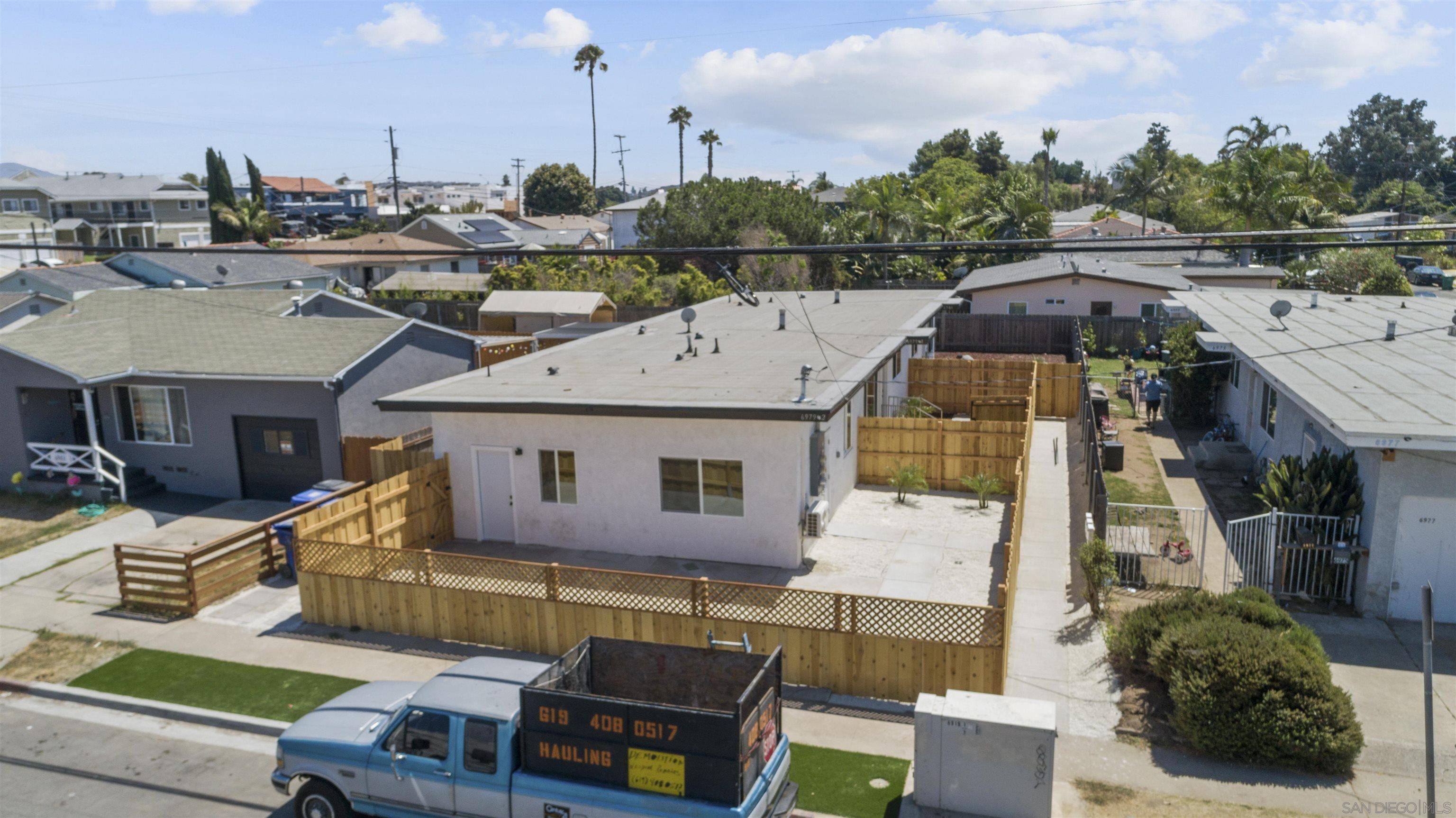 San Diego, CA 92115,6979-81 Amherst