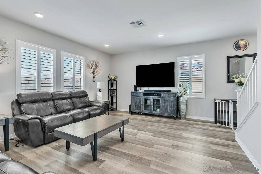Santee, CA 92071,8612 Comiskey Way