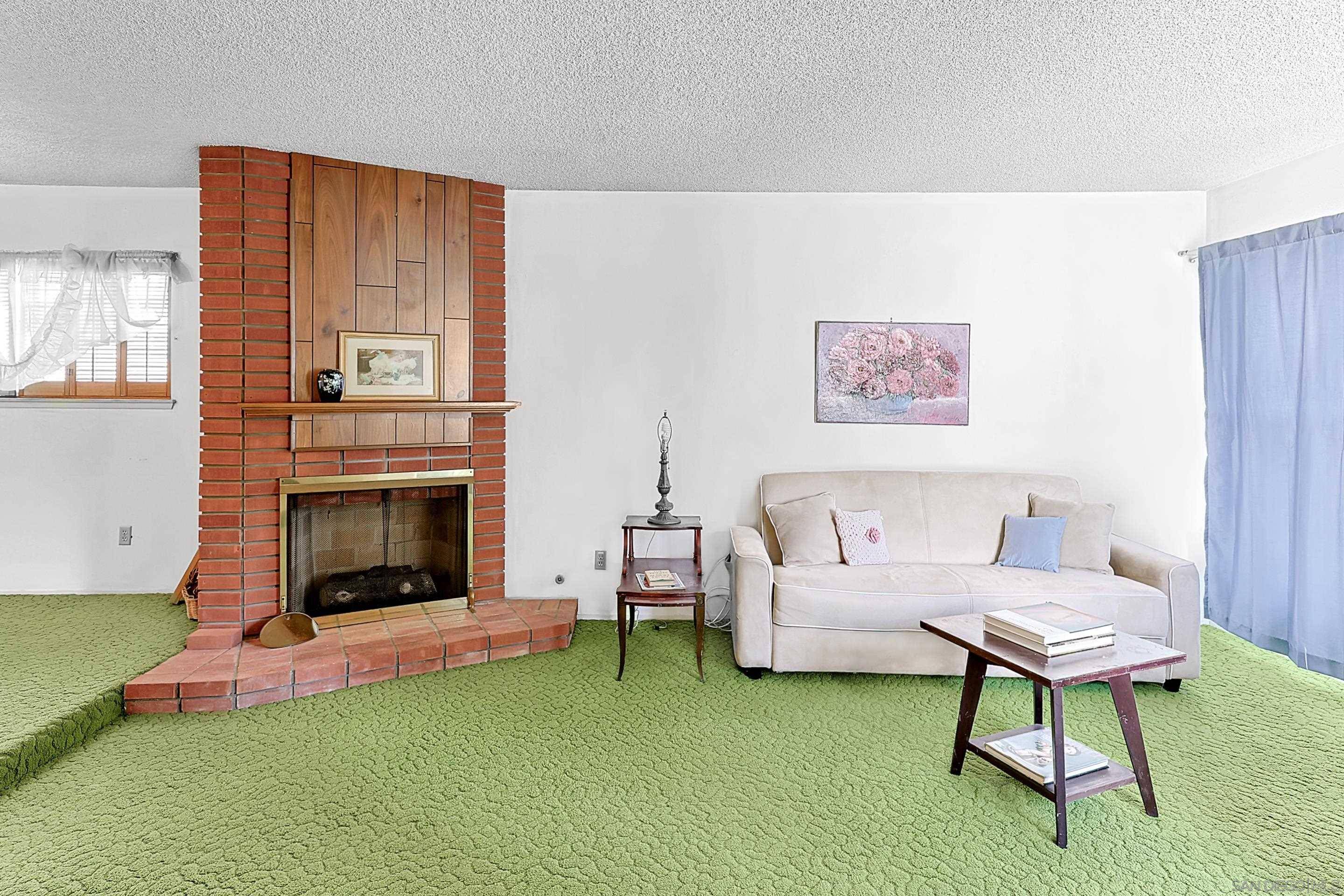 San Diego, CA 92120,5885 Laramie Way
