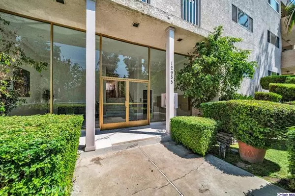 12955 Riverside Drive #210, Sherman Oaks, CA 91423