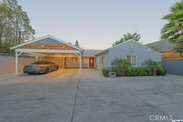 6854 Gentry Avenue, North Hollywood, CA 91605