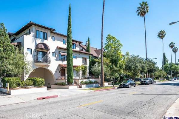 108 S El Molino Avenue #105, Pasadena, CA 91101