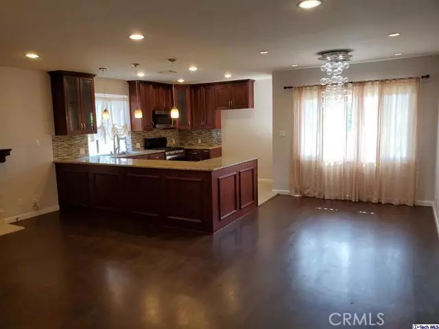 La Crescenta, CA 91214,3304 Alabama Street