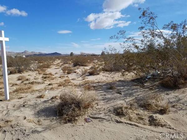 Lucerne Valley, CA 92356,0 Medanos