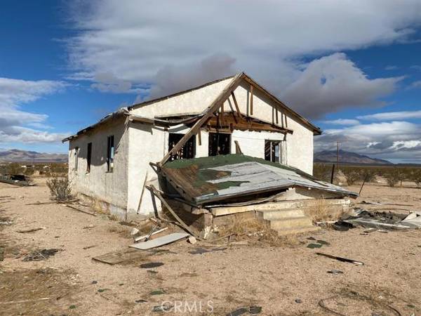 Lucerne Valley, CA 92356,2 Camp Rock Road