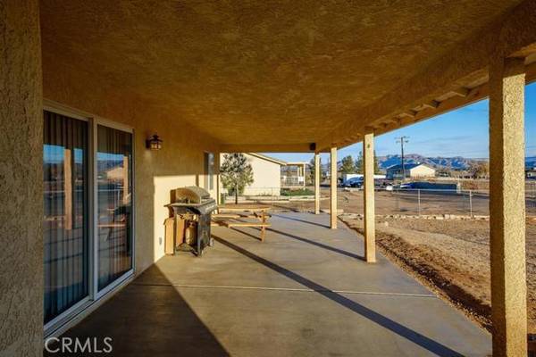 21171 South Road, Apple Valley, CA 92307