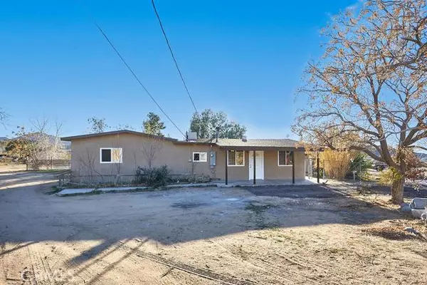 25087 Roxbury Road, Apple Valley, CA 92307