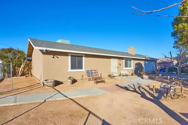 10858 Quinnault Road, Apple Valley, CA 92308