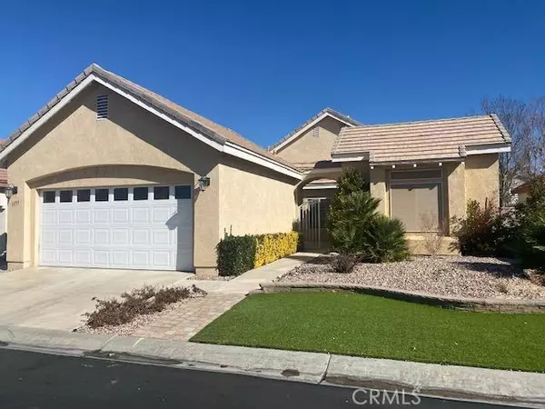 11193 Pleasant Hills Drive, Apple Valley, CA 92308