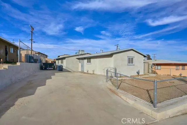 909 E Elizabeth Street, Barstow, CA 92311