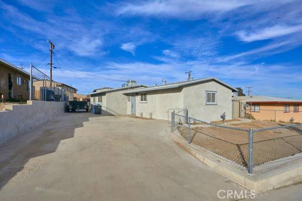 909 E Elizabeth Street, Barstow, CA 92311