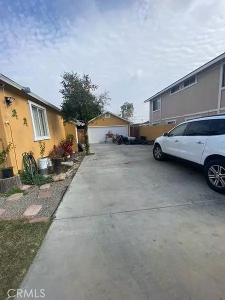 209 N Orange Avenue, Rialto, CA 92376