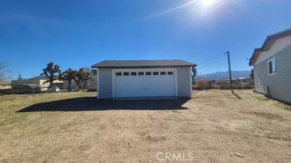 Phelan, CA 92371,5949 Coyote Road