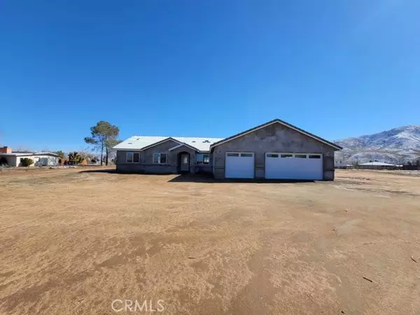 9593 Manzanita Street, Apple Valley, CA 92308