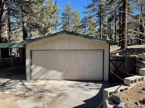 Wrightwood, CA 92397,641 Lark Road