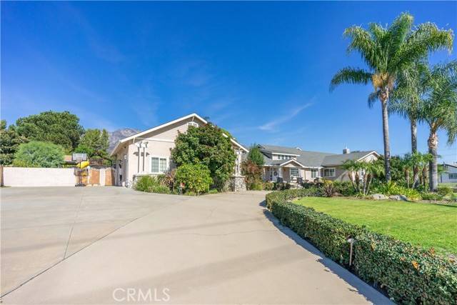 355 E 20th St, Upland, CA 91784