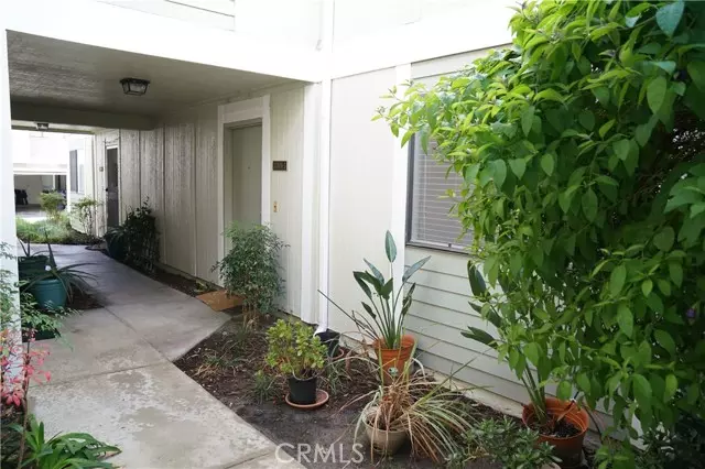 Canyon Country, CA 91351,27074 Hidaway Avenue #3