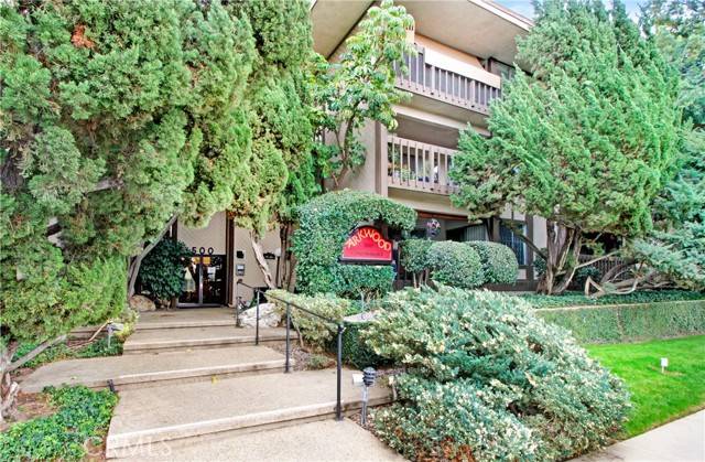 500 S Oak Knoll Avenue #19, Pasadena, CA 91101