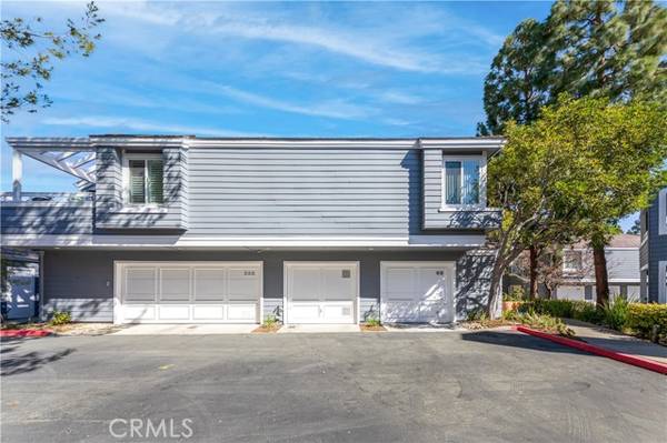 148 Woodburne #87, Newport Beach, CA 92660