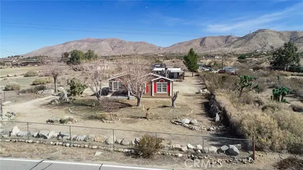 6767 Deep Creek Road, Apple Valley, CA 92308