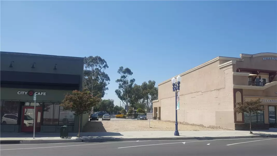 609 N Azusa, Azusa, CA 91702