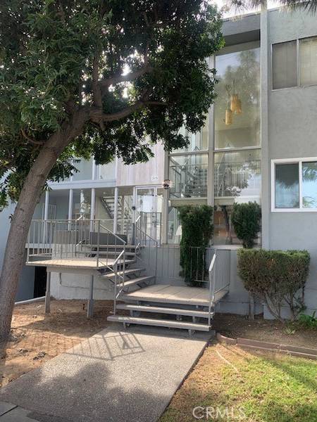 315 N Hillcrest Boulevard #5, Inglewood, CA 90301