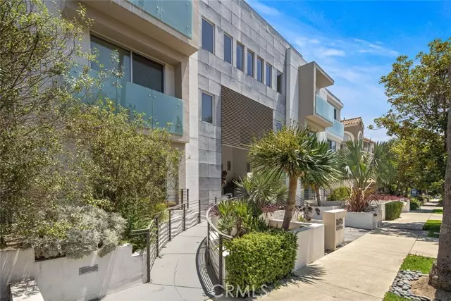 928 N Croft Avenue #303, West Hollywood, CA 90069