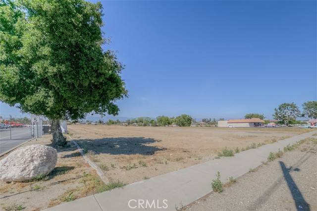 Fontana, CA 92335,17630 Arrow