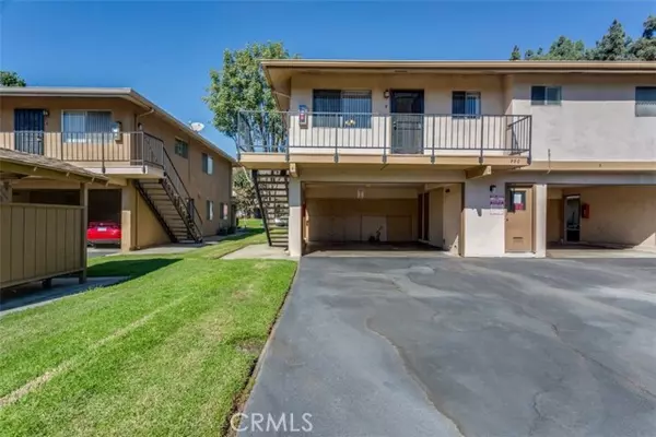 980 W Calle De Cielo #4, Azusa, CA 91702