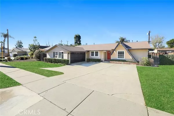 1947 N Towne Avenue, Claremont, CA 91711