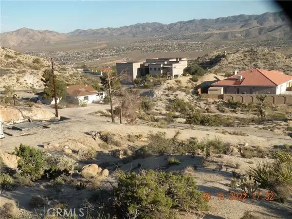 Yucca Valley, CA 92284,57461 Bandera