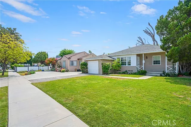 7423 Blewett Avenue, Lake Balboa, CA 91406