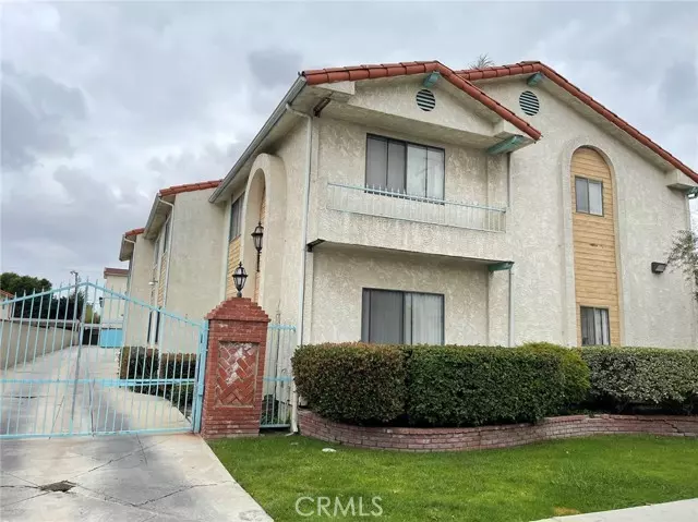 Hawthorne, CA 90250,14405 Cerise Avenue #7