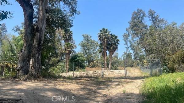 3818 N Osbun Rd, San Bernardino, CA 92404